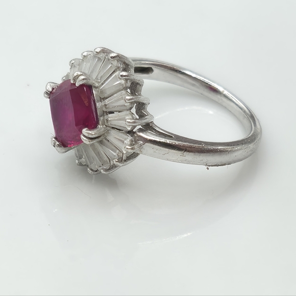 Stunning Designer  Ruby Ring - Picture 3 of 7